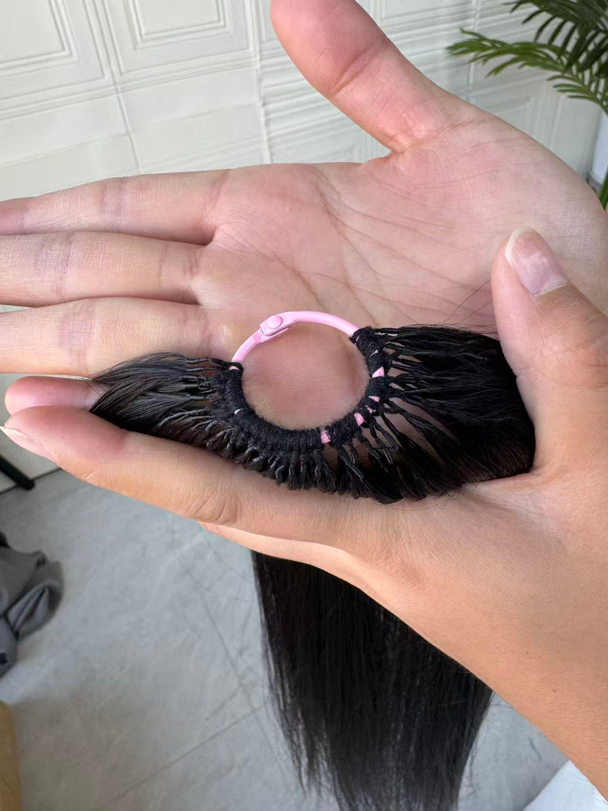 Pre-looped crochet hair straight texture swatch