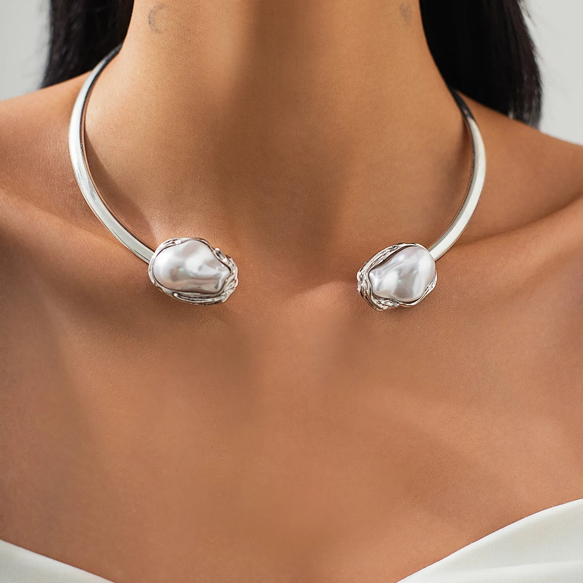 Baroque Pearl Collar Choker – Elegant Open Torques Necklace Gold & Silver