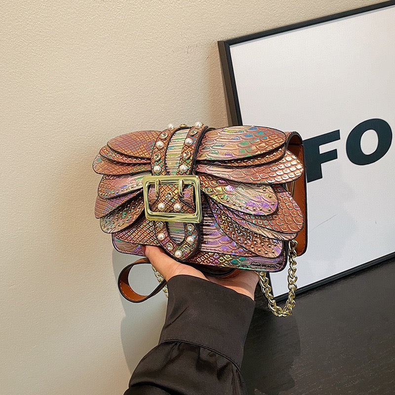 Dragonfly Wing Crossbody Bag — detail view