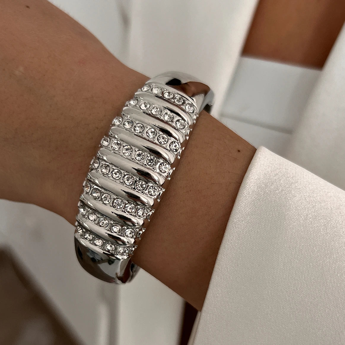 Scallop Knot Open Cuff Bangle – Vintage Gold & Silver Rhinestone Bracelet