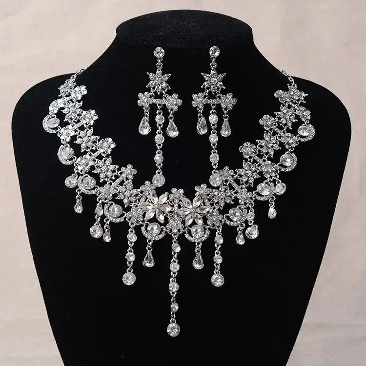 Luxury Crystal Flowers Bridal Jewellery Set – Necklace, Earrings & Tiara