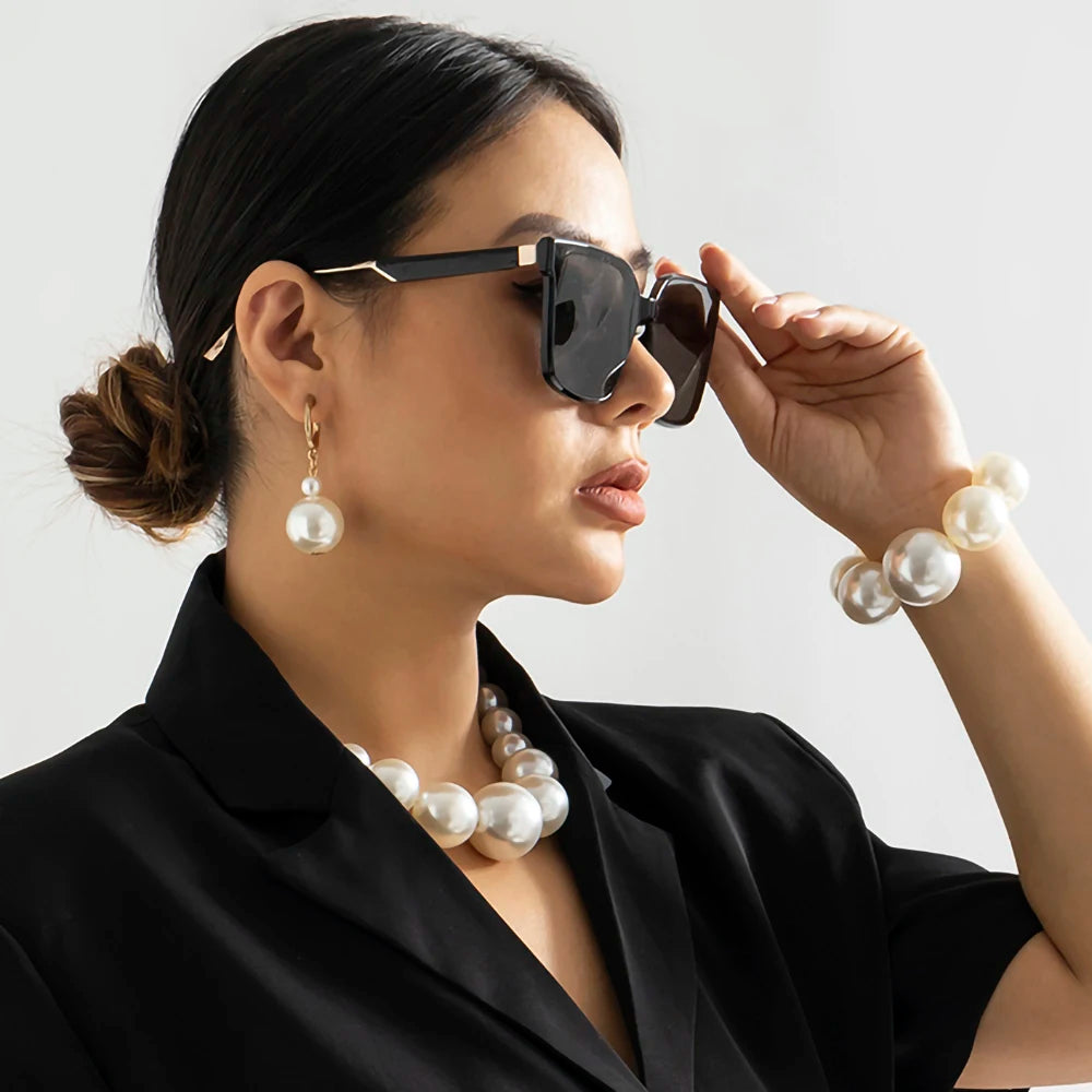 Exaggerated Pearl Beaded Choker Necklace