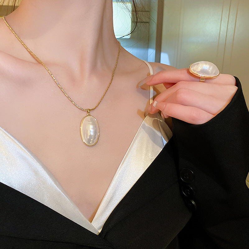 Oval Pearl Necklace & Stud Earring Set – French Luxury Wedding Jewellery