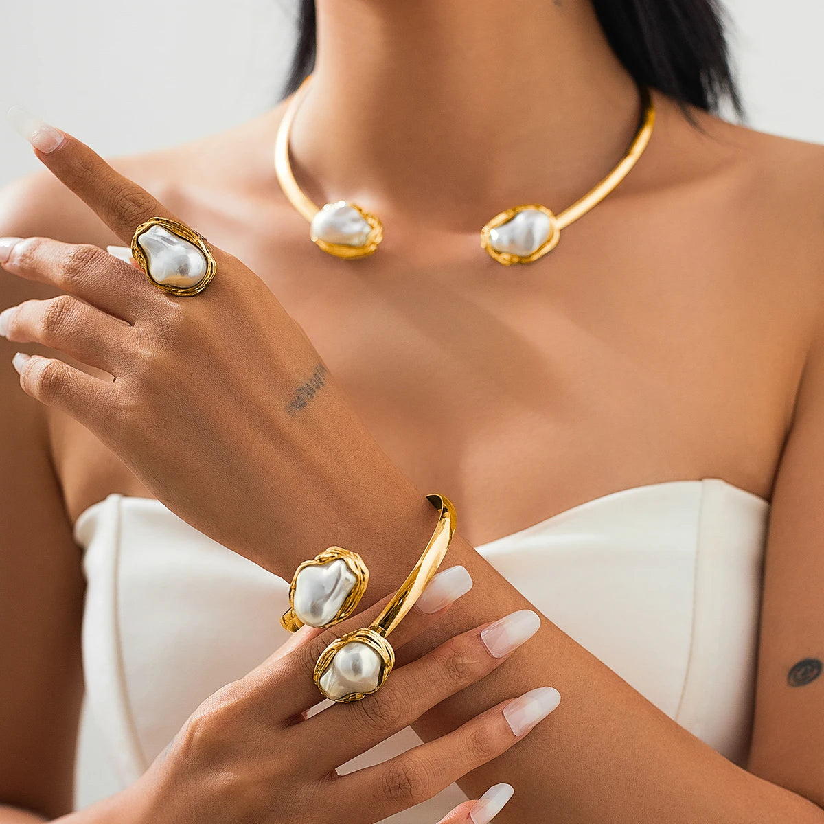 Baroque Pearl Collar Choker – Elegant Open Torques Necklace Gold & Silver