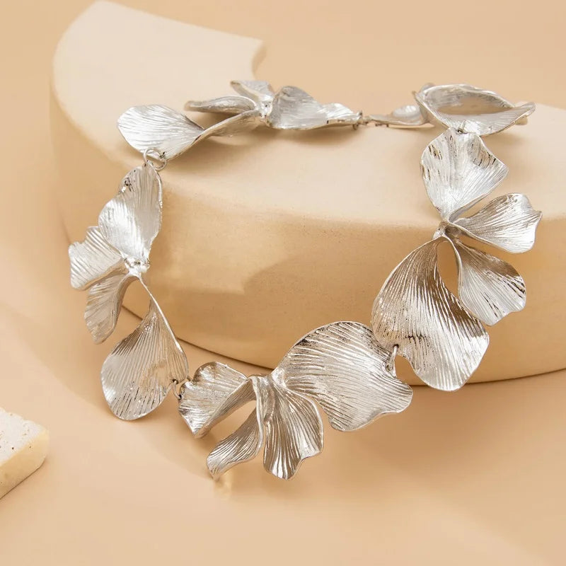 Ginkgo Petal Choker Necklace – Irregular Punk Gold & Silver Leaf Chain
