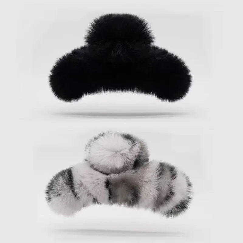 Luxe Plush Claw Clip – Oversized Fluffy Hair Clip