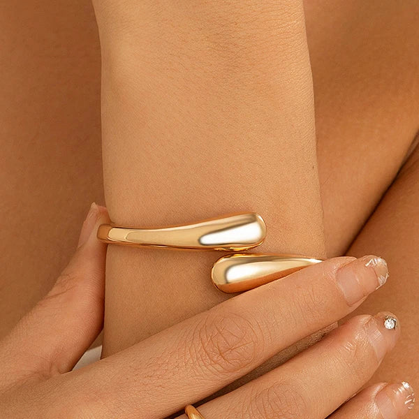 Punk Water Drop Bridal Set – Torques Choker, Cuff Bangle & Adjustable Rings