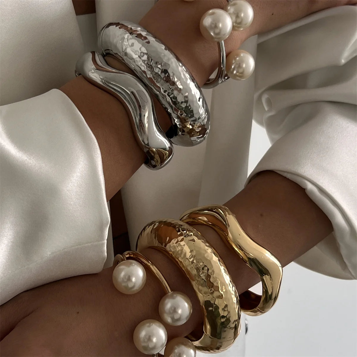Chunky Pearl Open Cuff Bangle – Bold Statement Bracelet Gold & Silver