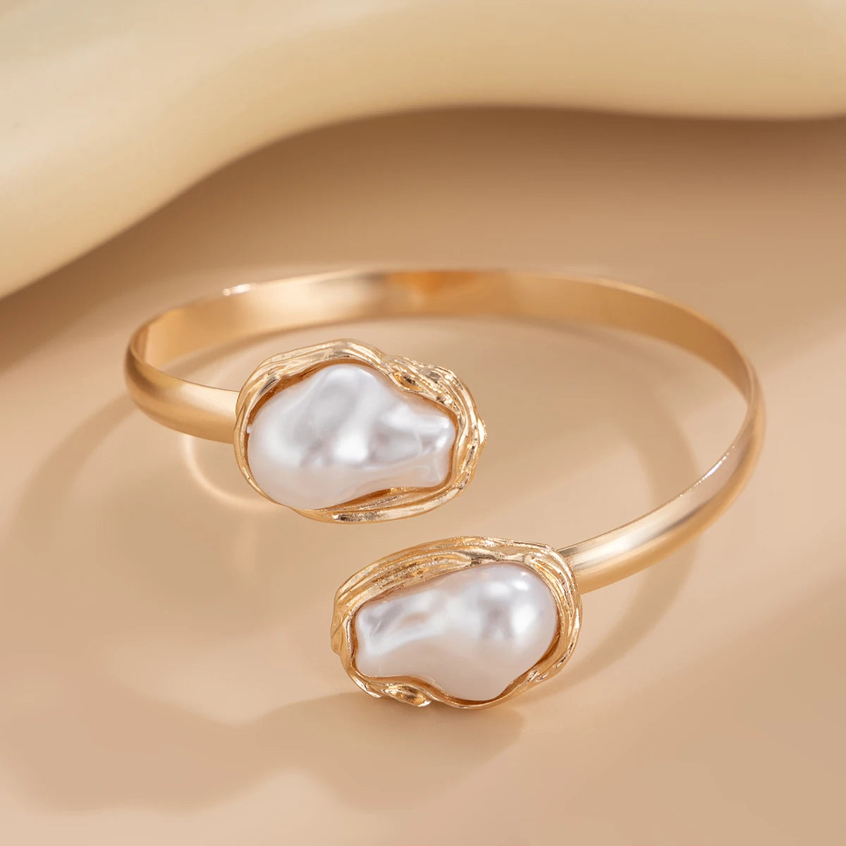 Baroque Pearl Collar Choker – Elegant Open Torques Necklace Gold & Silver